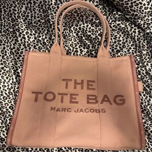 Marc Jacobs Large The Tote Bag in Pink